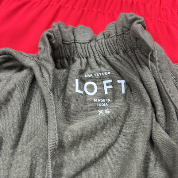 Sz XS Loft Green Sleeveless Top - Picture 6 of 6